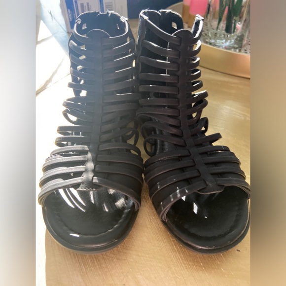 Gladiator sandals - like new! - Picture 2 of 5